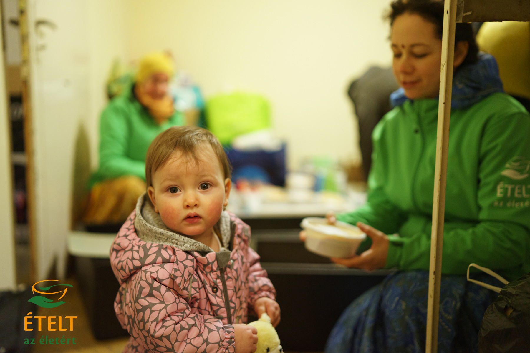 Napi többezer adag étel a Krisna-hívőktől az ukrajnai menekülteknek