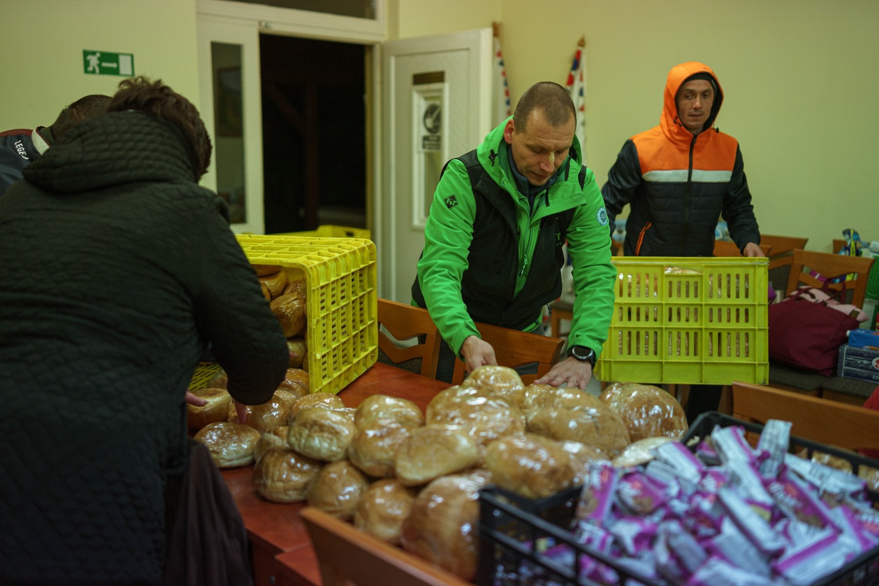 Egriek is segítenek az ukrán határon